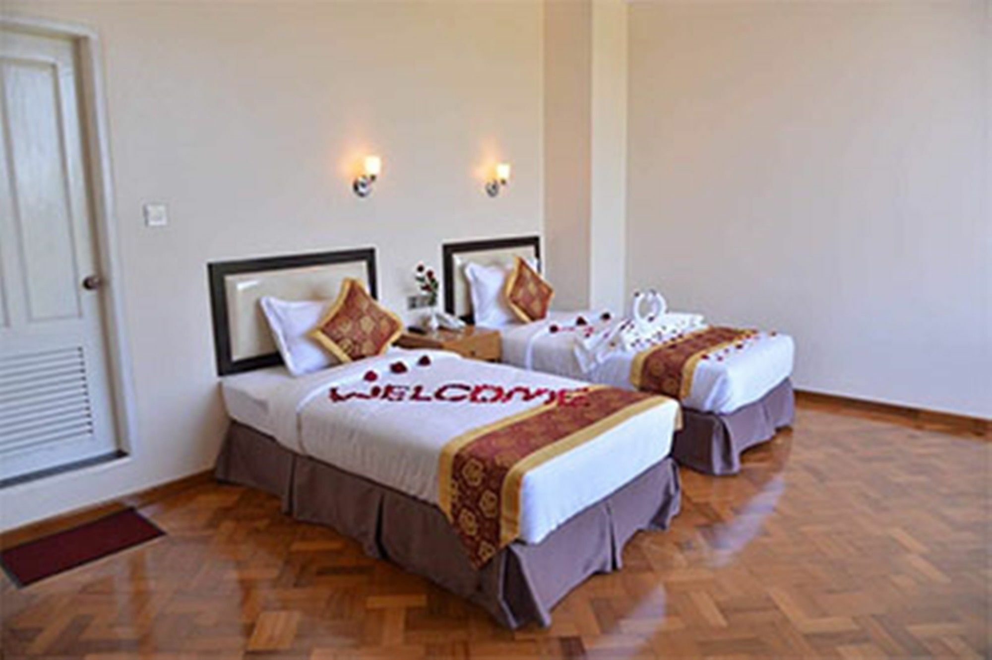 Hotel Yadanar Oo Mandalay Exteriör bild