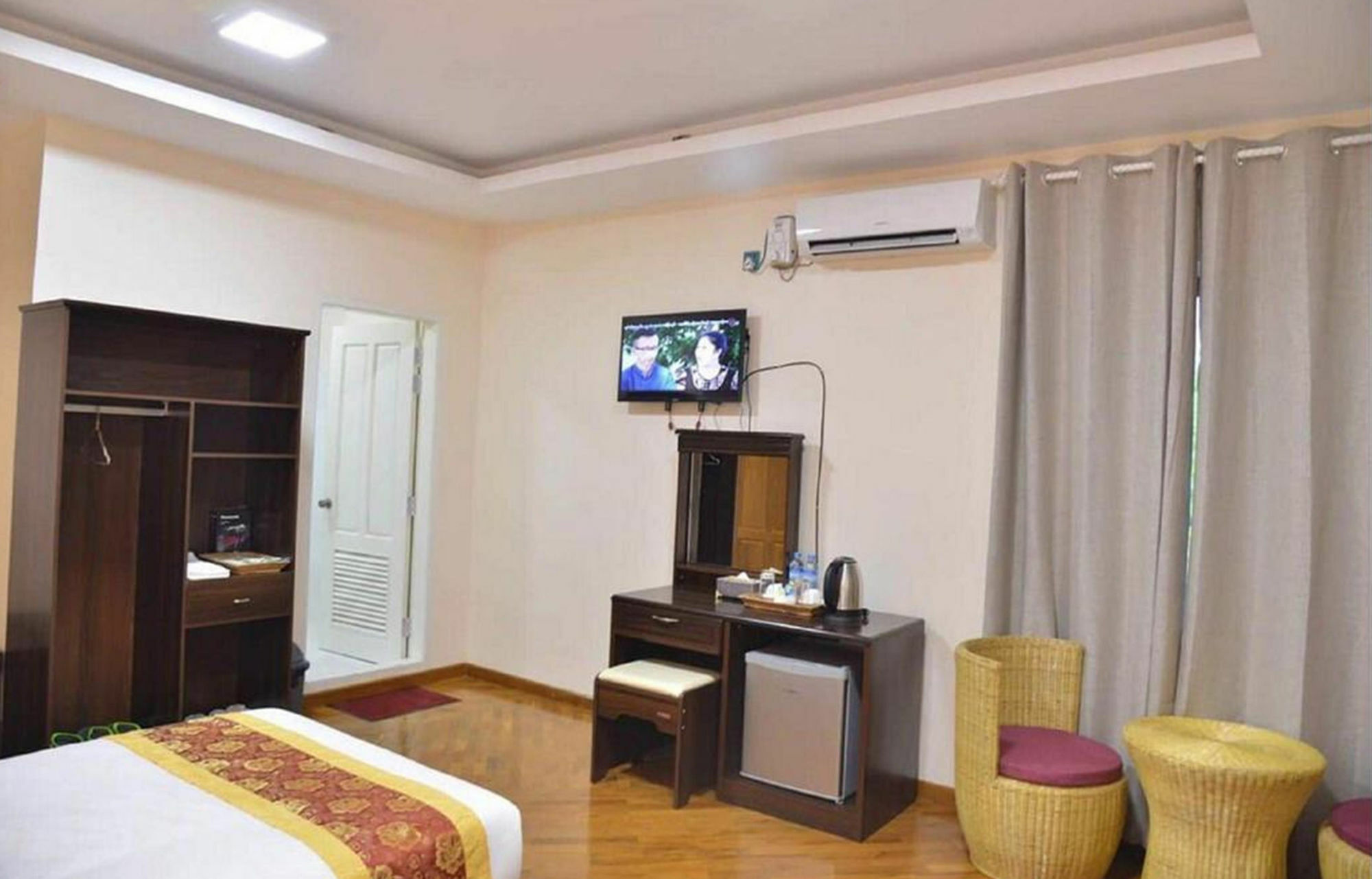 Hotel Yadanar Oo Mandalay Exteriör bild